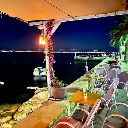 Weekend By The Sea *
